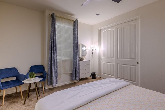 1064 S Sunset Drive, Chandler, AZ 85286