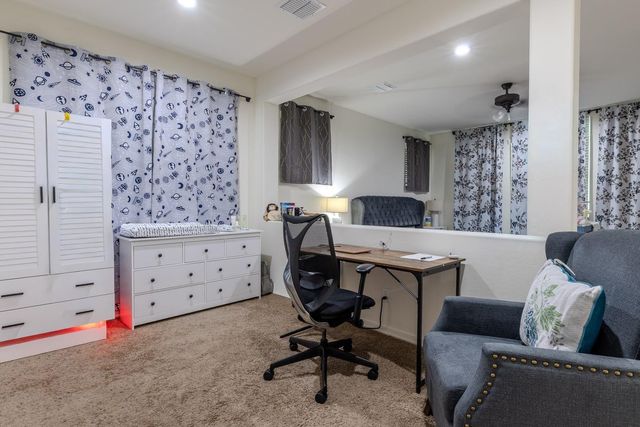 1064 S Sunset Drive, Chandler, AZ 85286