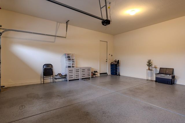 1064 S Sunset Drive, Chandler, AZ 85286