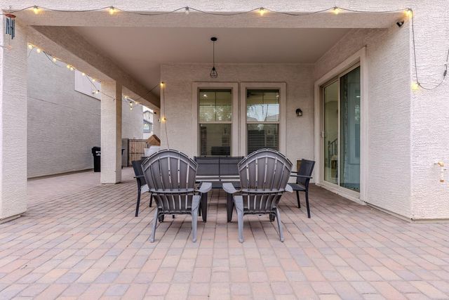 1064 S Sunset Drive, Chandler, AZ 85286