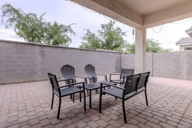 1064 S Sunset Drive, Chandler, AZ 85286