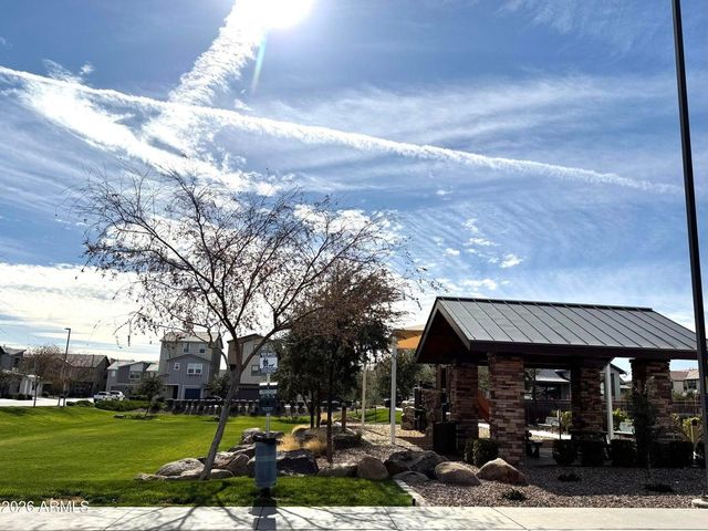 1064 S Sunset Drive, Chandler, AZ 85286