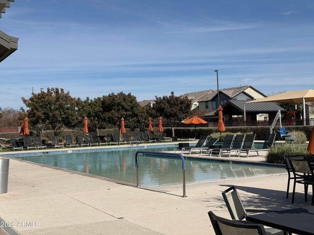 1064 S Sunset Drive, Chandler, AZ 85286