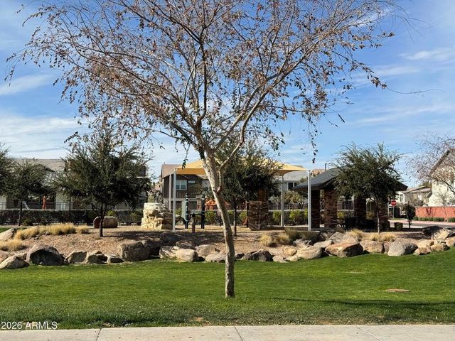 1064 S Sunset Drive, Chandler, AZ 85286