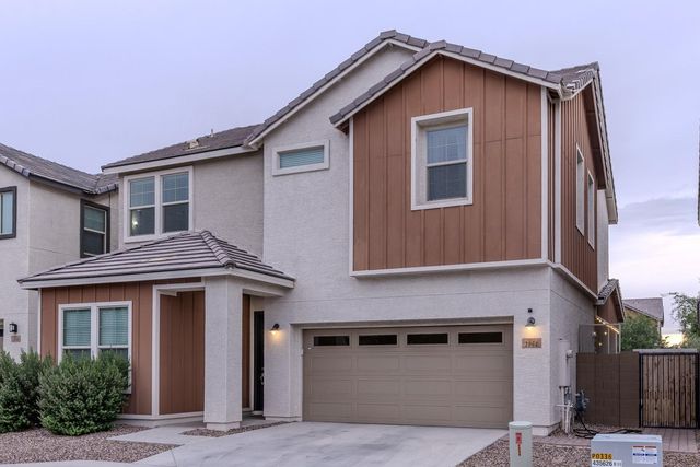 1064 S Sunset Drive, Chandler, AZ 85286