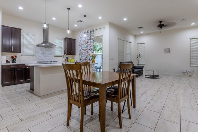 1064 S Sunset Drive, Chandler, AZ 85286