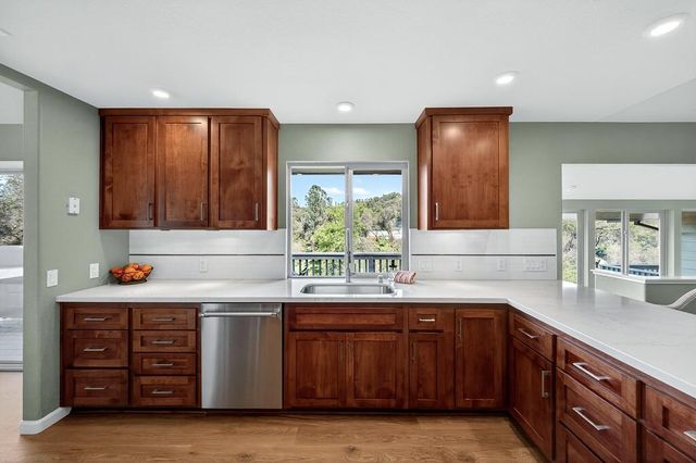 6885 Chaparral Ln, Newcastle, CA 95658