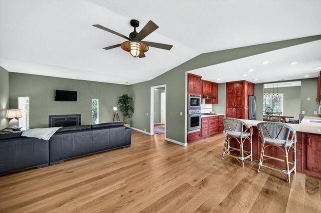 6885 Chaparral Ln, Newcastle, CA 95658