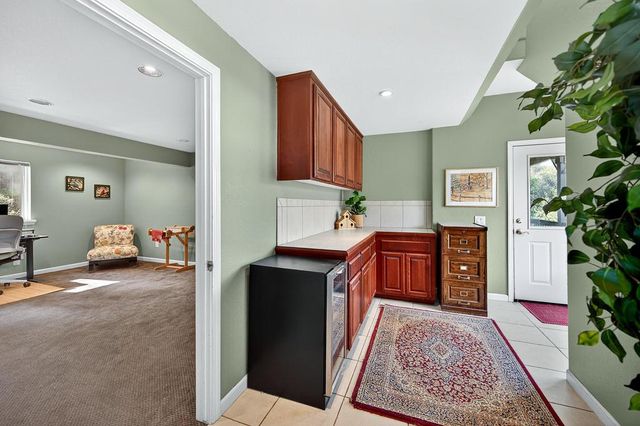 6885 Chaparral Ln, Newcastle, CA 95658