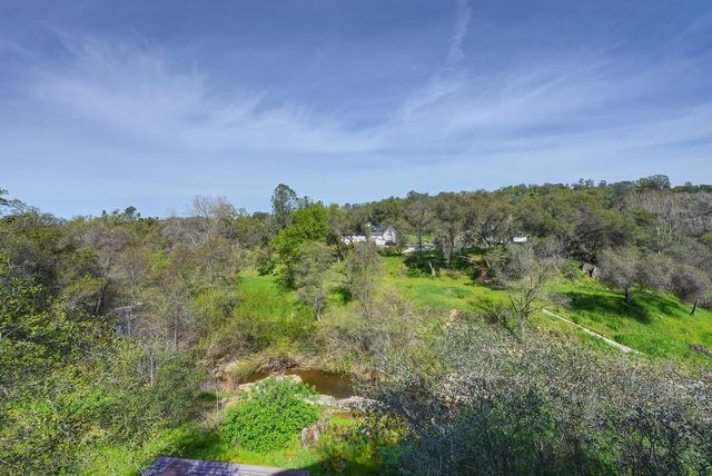 6885 Chaparral Ln, Newcastle, CA 95658