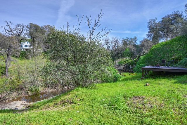 6885 Chaparral Ln, Newcastle, CA 95658