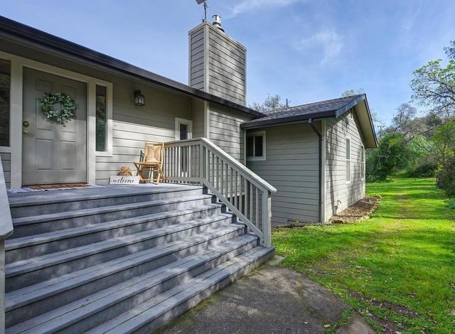 6885 Chaparral Ln, Newcastle, CA 95658