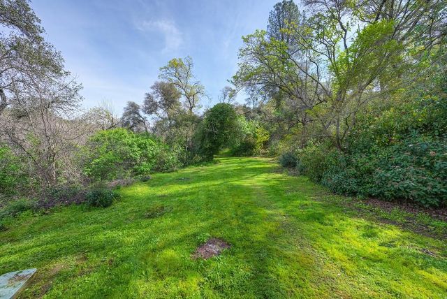 6885 Chaparral Ln, Newcastle, CA 95658