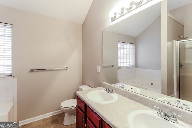 4352 Arabian Way, Snellville, GA 30039