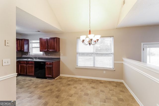 4352 Arabian Way, Snellville, GA 30039