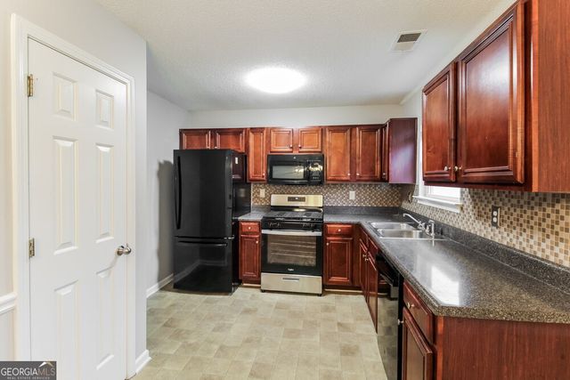 4352 Arabian Way, Snellville, GA 30039