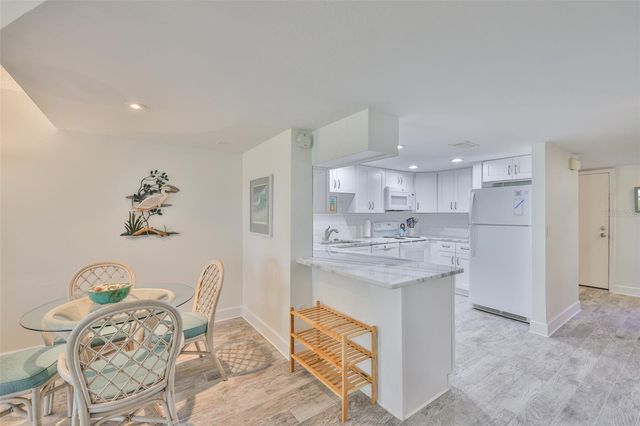 1028 APOLLO BEACH BOULEVARD 8, Apollo Beach, FL 33572