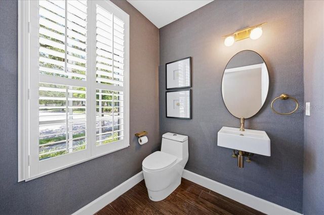 9530 W PARK VILLAGE DRIVE, Tampa, FL 33626