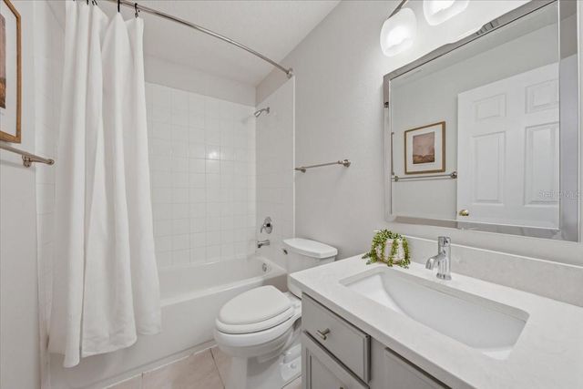 9530 W PARK VILLAGE DRIVE, Tampa, FL 33626
