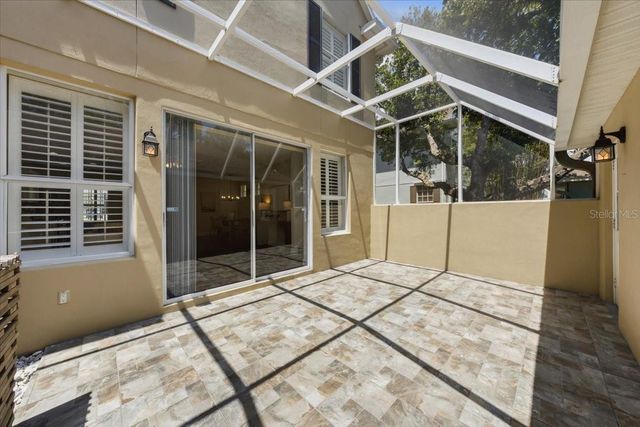 9530 W PARK VILLAGE DRIVE, Tampa, FL 33626