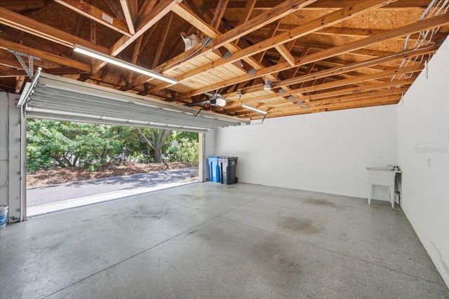 9530 W PARK VILLAGE DRIVE, Tampa, FL 33626