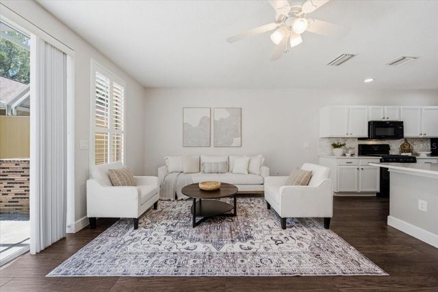 9530 W PARK VILLAGE DRIVE, Tampa, FL 33626