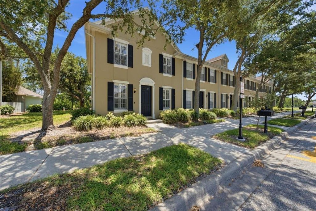 9530 W PARK VILLAGE DRIVE, Tampa, FL 33626