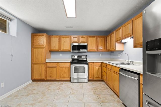 6127 Old Plank Road, Winston-salem, NC 27106