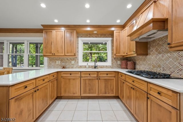 15 Heritage Ln, Scotch Plains Twp., NJ 07076