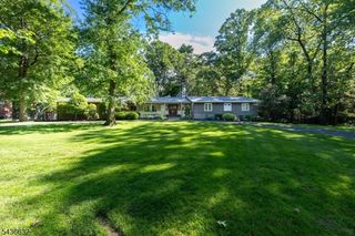 15 Heritage Ln, Scotch Plains Twp., NJ 07076