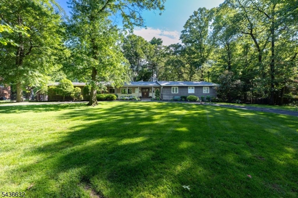 15 Heritage Ln, Scotch Plains Twp., NJ 07076