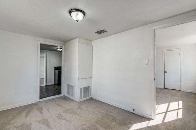5529 Diaz Avenue, Fort Worth, TX 76107