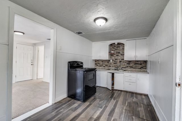 5529 Diaz Avenue, Fort Worth, TX 76107