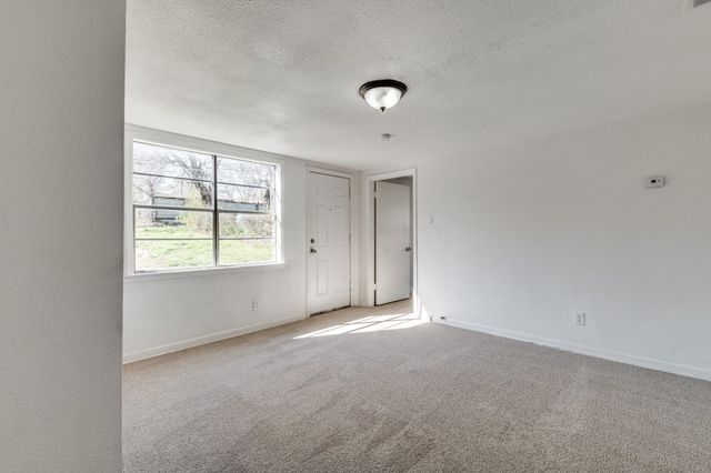 5529 Diaz Avenue, Fort Worth, TX 76107