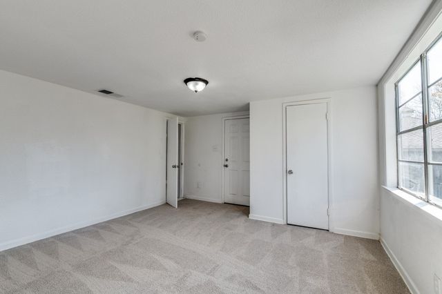 5529 Diaz Avenue, Fort Worth, TX 76107