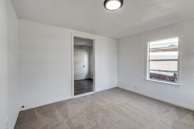 5529 Diaz Avenue, Fort Worth, TX 76107