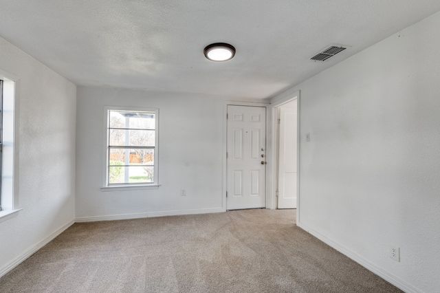 5529 Diaz Avenue, Fort Worth, TX 76107