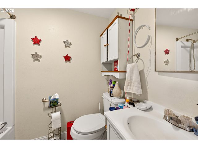 410 Sw MILL St, Sheridan, OR 97378