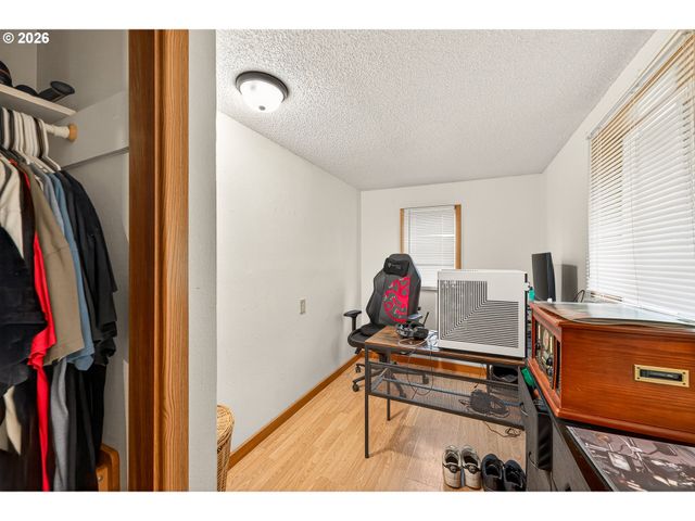 410 Sw MILL St, Sheridan, OR 97378