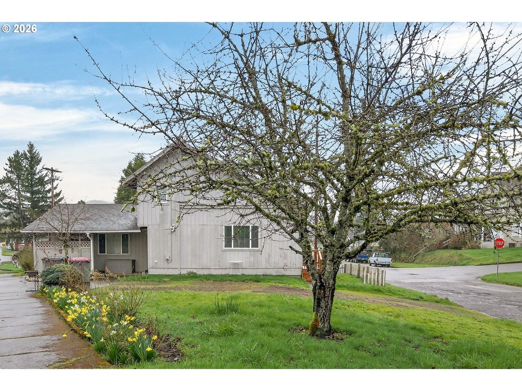 410 Sw MILL St, Sheridan, OR 97378