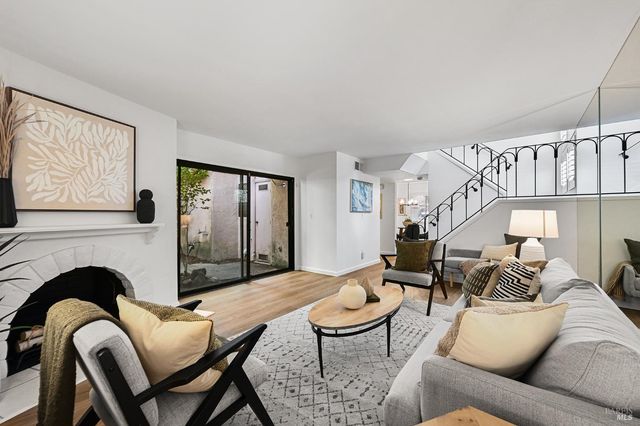 91 Grande Paseo, San Rafael, CA 94903