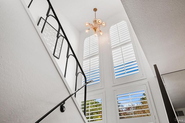 91 Grande Paseo, San Rafael, CA 94903