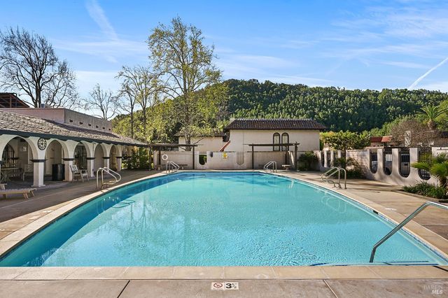 91 Grande Paseo, San Rafael, CA 94903