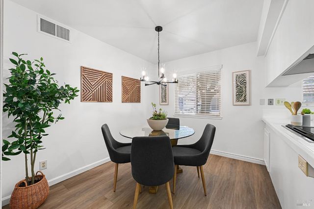 91 Grande Paseo, San Rafael, CA 94903