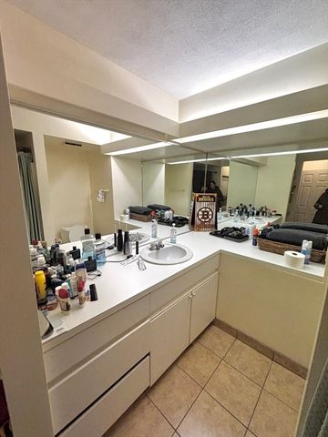 1010 Middle 1, Weymouth, MA 02188