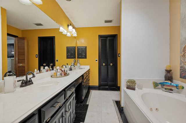 2904 Pitkin Drive, Arlington, TX 76006
