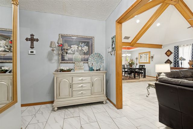 2904 Pitkin Drive, Arlington, TX 76006