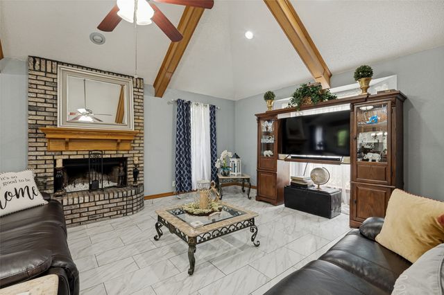 2904 Pitkin Drive, Arlington, TX 76006