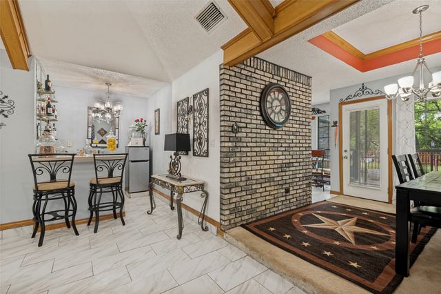 2904 Pitkin Drive, Arlington, TX 76006