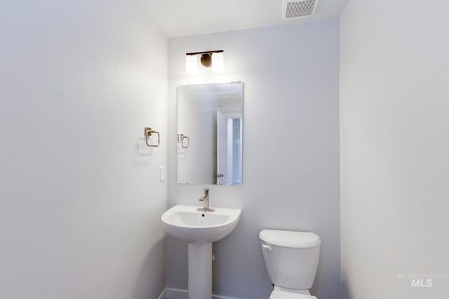 3267 N Waterbrook Way, Star, ID 83669